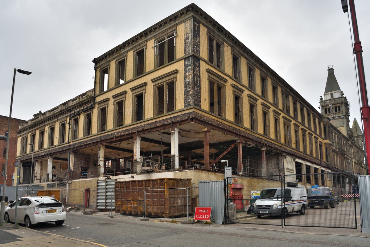 Liverpool1207's tweet image. The new steel continues to rise in the shell of the old TJ's liverpool1207blog.wordpress.com/2021/12/19/tjs…