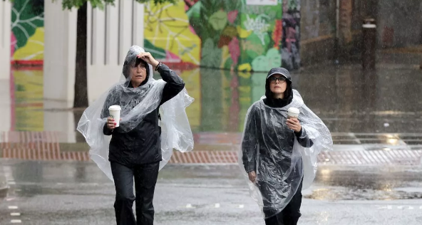 MirrorBreaking_'s tweet image. BREAKING Met Office issues explosive new storm warning as Brits face new flash flooding
mirror.co.uk/news/uk-news/b…