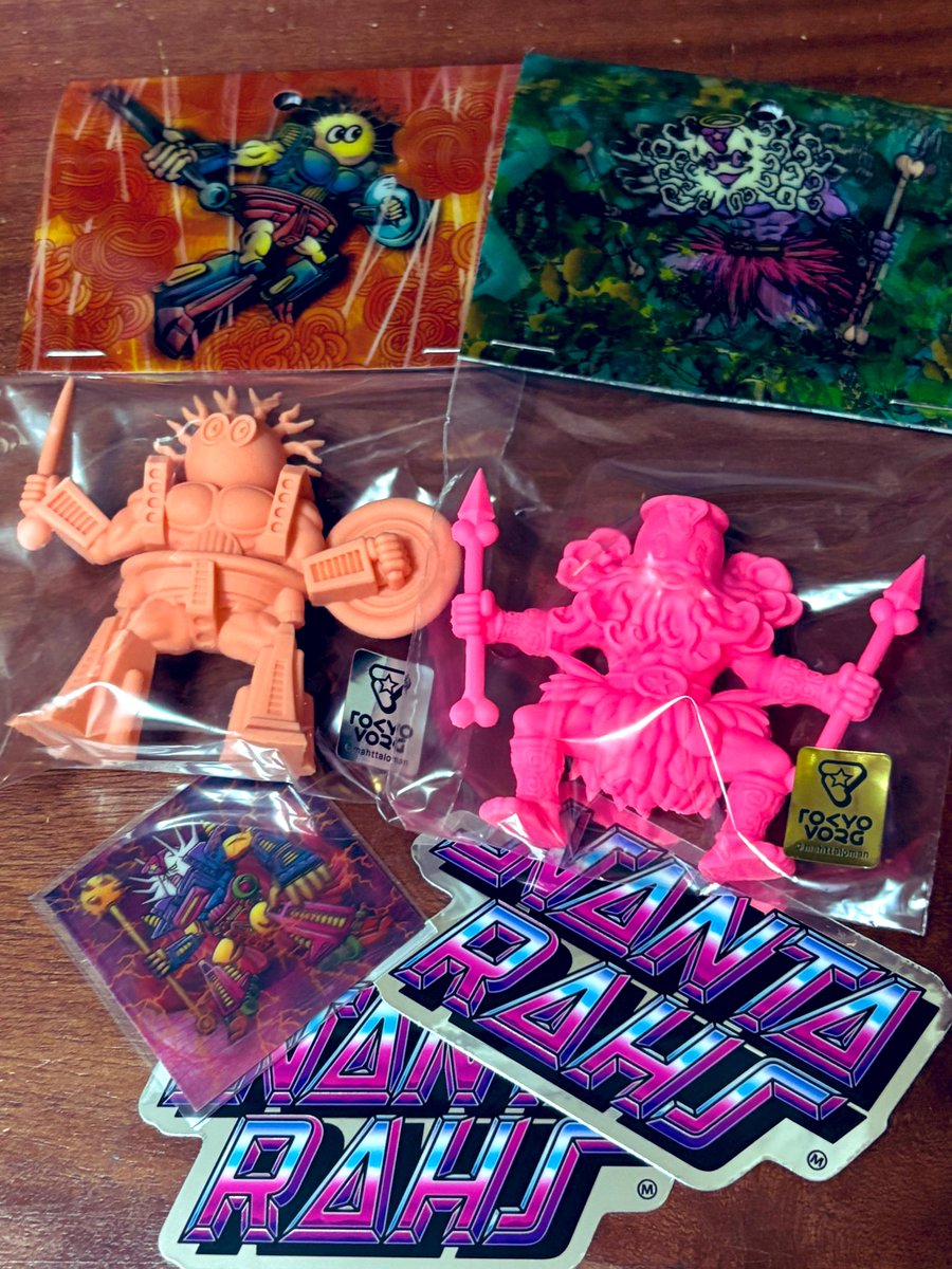 ebianji's tweet photo. マッタロマンさん(@mahttaloman )
のナンダラーズ届いた〜！
いろいろとヤバい！w
おまけのステッカーとレンチキュラー48シールありがとうございます🙏
パープルハヤグリヴァーンも欲しい✨ https://t.co/ZS3w5qsOCI
