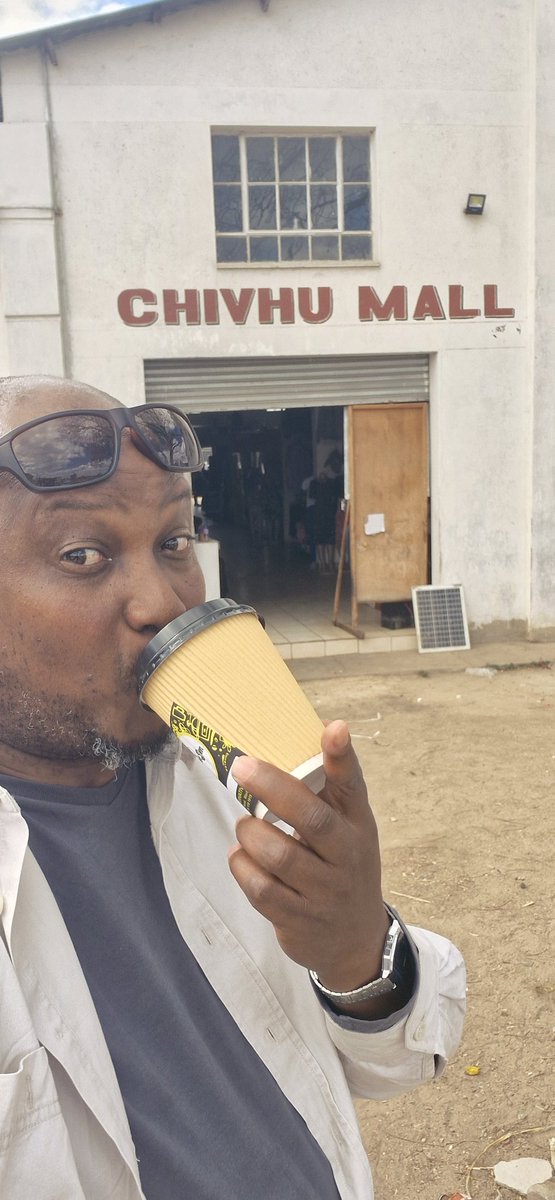 I come in peace...
Sips coffee...
Observing zvangu