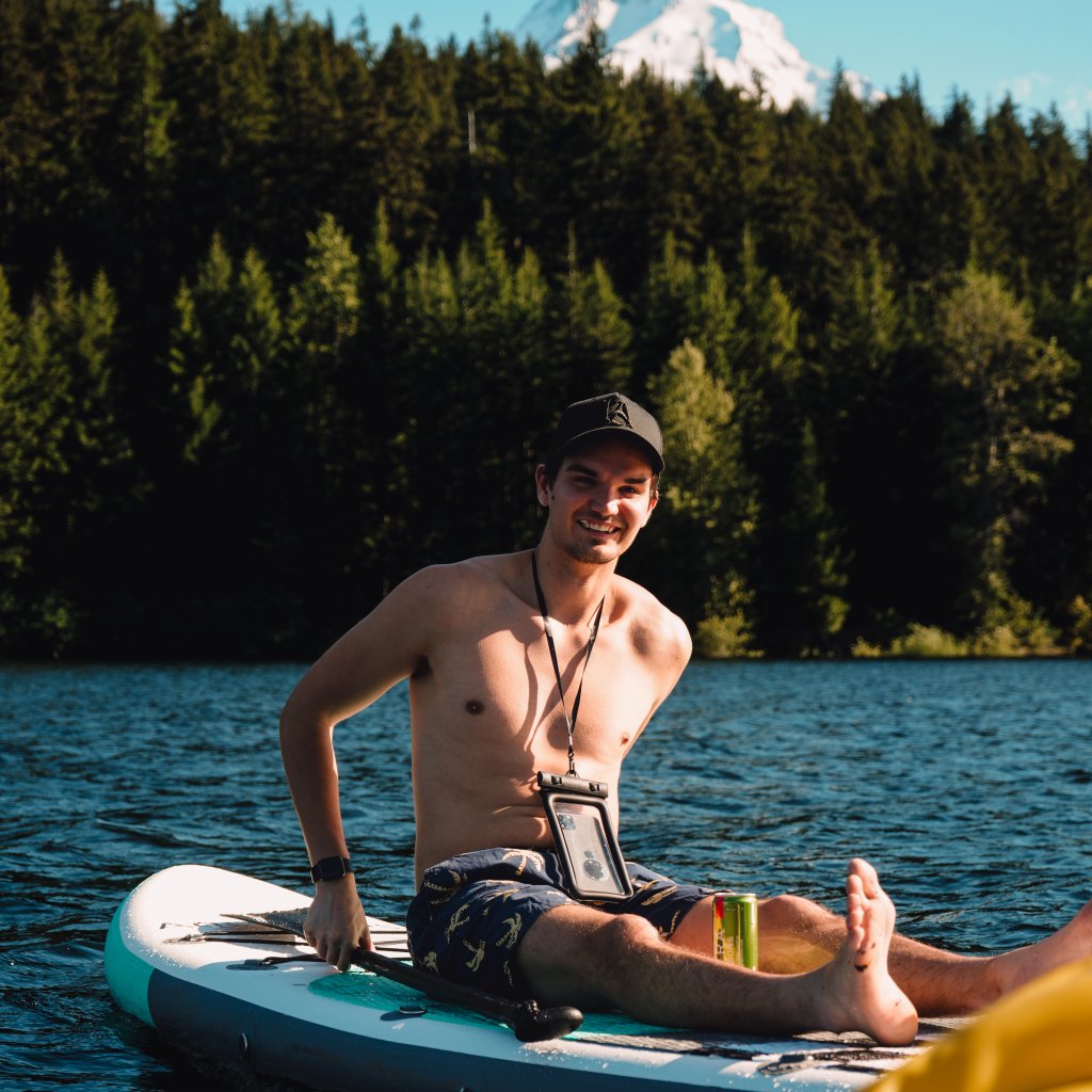 Show us your wild hikes, peaceful paddles &amp; off-the-grid escapes. 🌲🌊
Tag us and use #Campmor we’re here for all the epic and quiet moments.