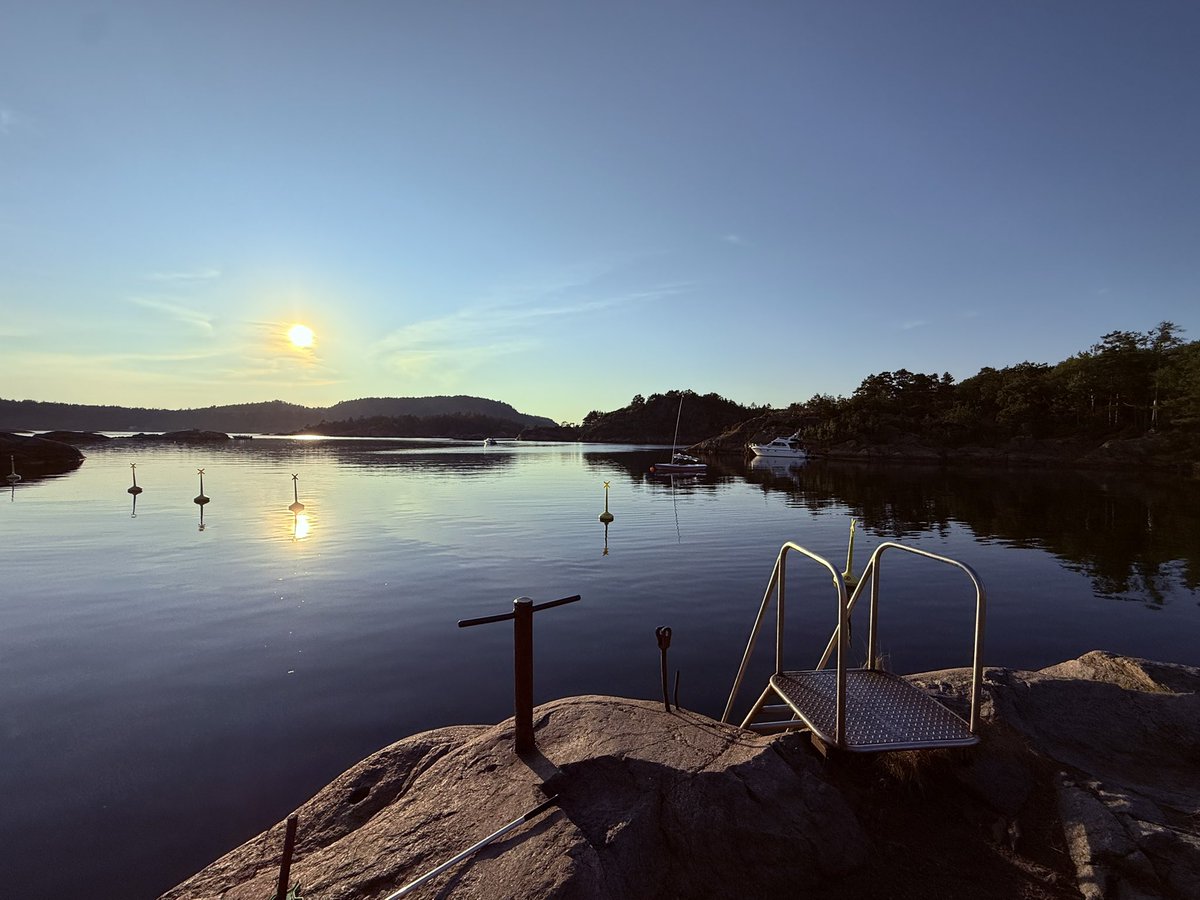 anitaleirfall's tweet image. Summer vibes. #Helgeroa #Norway
