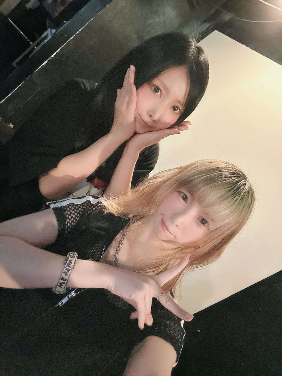 ここちゃんもきーーたよー！！

ごひんも
ここちゃんのおかしもあーるよー！

まったりなので
ゆったりとお唄もうたえるよーん！、