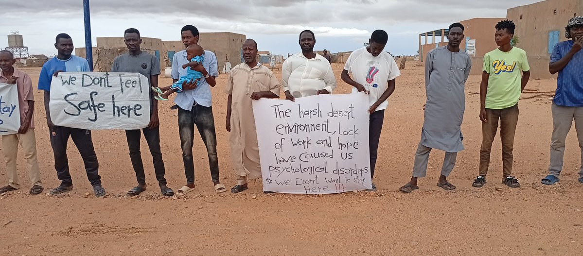 MrsalAhmd95964's tweet image. Urgent appeal to all human rights and humanitarian organizations to help the refugees in the Agadez Center in Niger @UNHCRNiger has cut off their food in the middle of the desert. There are children, women the sick the disabled the elderly and all kinds of vulnerable groups here