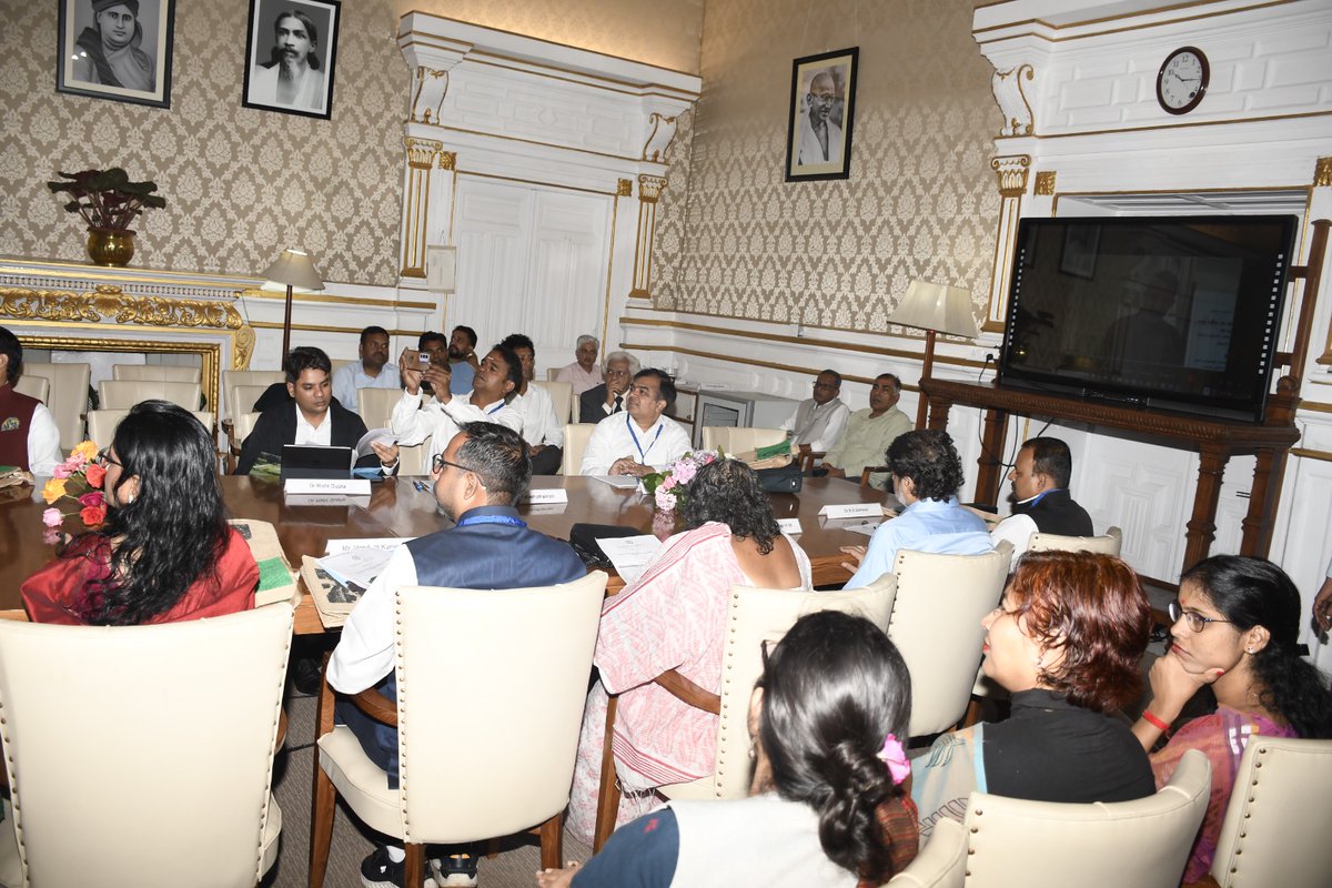 IIASShimla's tweet photo. Today marked the inauguration of IIAS Shimla’s two-day national seminar on “Historical & Philosophical Roots of India’s Strategic Culture.” Insights from the #Ramayana to Kautilya’s #Arthashastra set the stage for rich dialogue.
#IIASShimla #StrategicCulture https://t.co/tP8SZyUov1