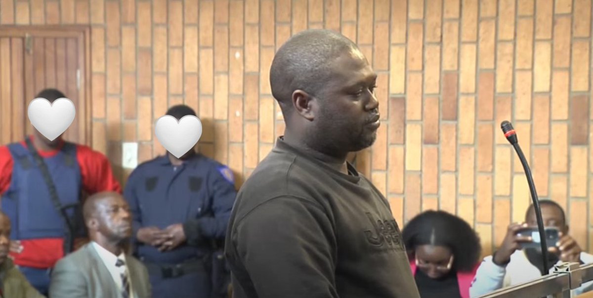 CliffShiko's tweet image. NEWS: The accused in the murder of Ekurhuleni chief auditor, Mpho Mafole is Thabani Ntshalintshali (40) who was on bail for a separate murder trial in the Kempton Park Magistrates' Court.
He was remanded in custody, case postponed to 15 AUG for bail application. #MphoMafole