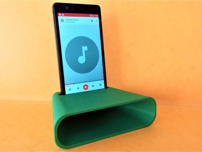 I just received Phone Amplifier Passive Speaker - Blue by Props &amp; Treasures from The 9th Wanda of the World via Throne. Thank you! throne.com/wandapooh #Wishlist #Throne