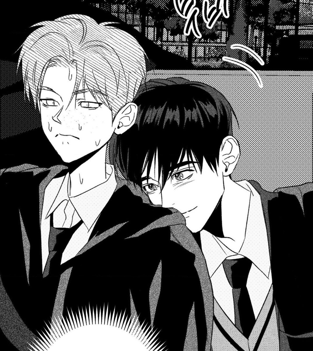 중딩 박철진 임민우보다 덩치 훨씬 크면서 몸 꾸겨가지고 쪼맨하게 만들고 민우 어깨에 기대서 올려다보고 애교부리는거 진짜 개열받네 (P)