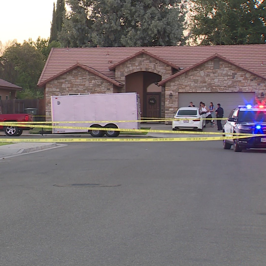 KMPHFOX26's tweet image. A man who was shot and killed inside his truck Monday night in Fresno has been identified as 33-year-old Kuvar Kumar.
MORE: bit.ly/4f0oUL0
(Photo: FPD)
