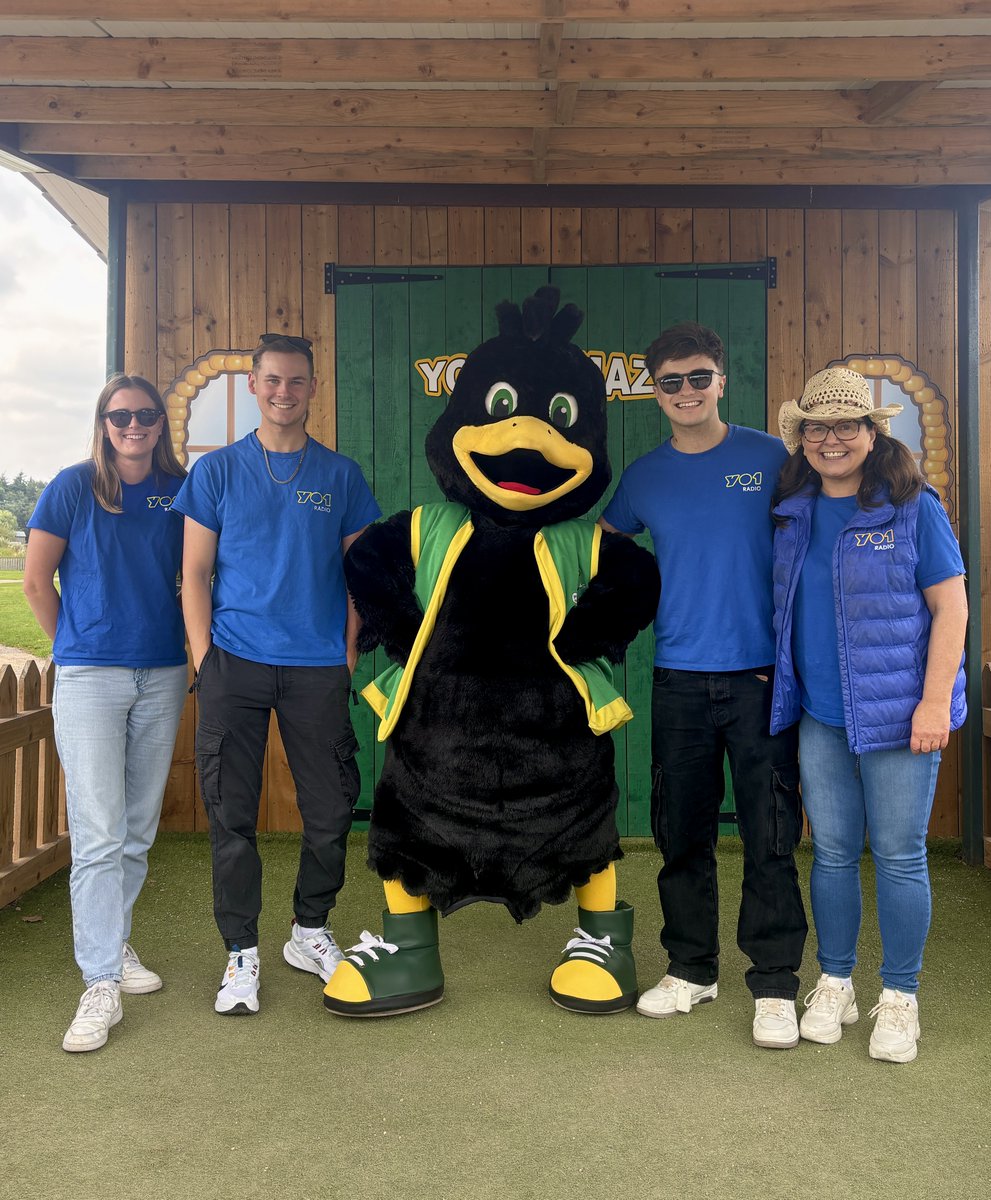 thisisyo1's tweet image. 🌽WE’RE AT YORK MAZE🌽
It’s the first stop on the YO1 Radio Summer Tour☀️😎
Stay tuned to our socials for all of the content coming soon!!!
#YorkMaze @yorkmaze #york #Summer