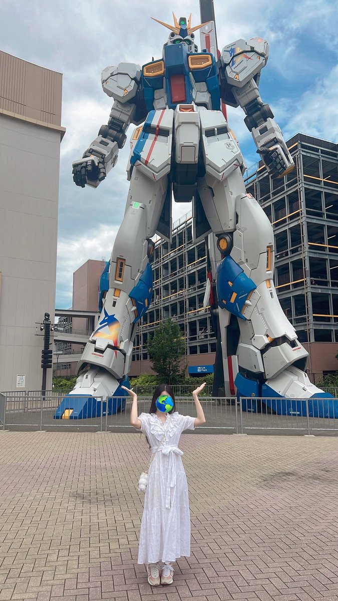 em____us's tweet image. これ見るためだけにららぽ行った🤖