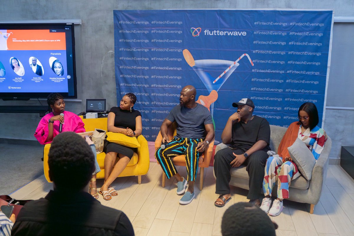 FlutterwaveEng's tweet image. Still reeling from our time at the last Fintech Evenings 🥹😍
Great convos, smart people, amazing energy! 🔥🔥
We’re running it back next Thursday, July 31st, and you’ll be learning everything Product, from the very best.
You should definitely be there. 
Register here:…