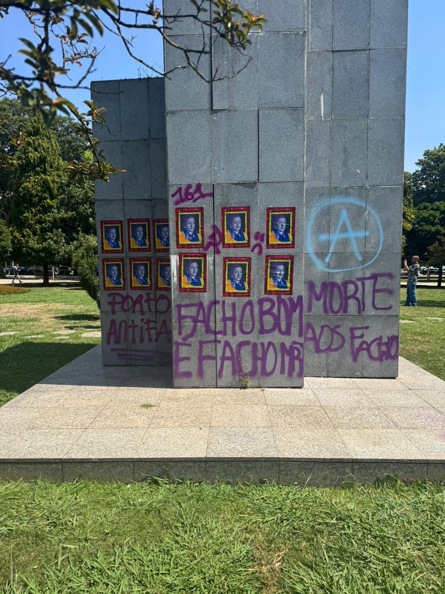 PartidoCHEGA's tweet image. A extrema-esquerda vandalizou o património público, onde serão hoje apresentados os nossos candidatos autárquicos ao município do Porto. Foi uma tentativa desesperada de nos silenciar! Não vão conseguir!