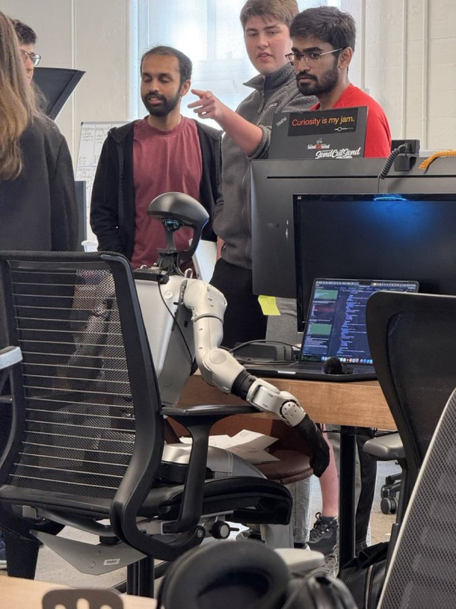 The guy in the chair hasn’t blinked since deployment. Damn, we are cooked 💀😅