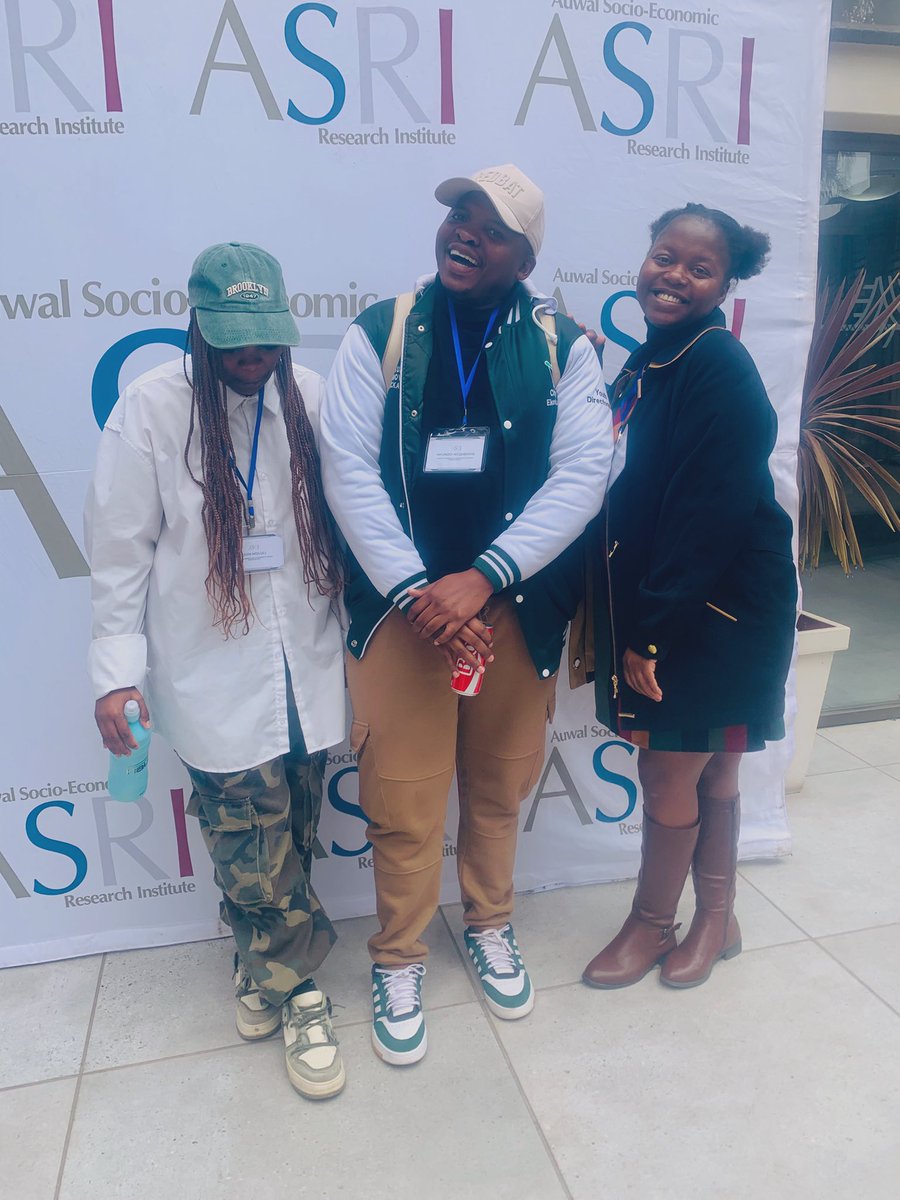 -thembsile D🌸. tweet media