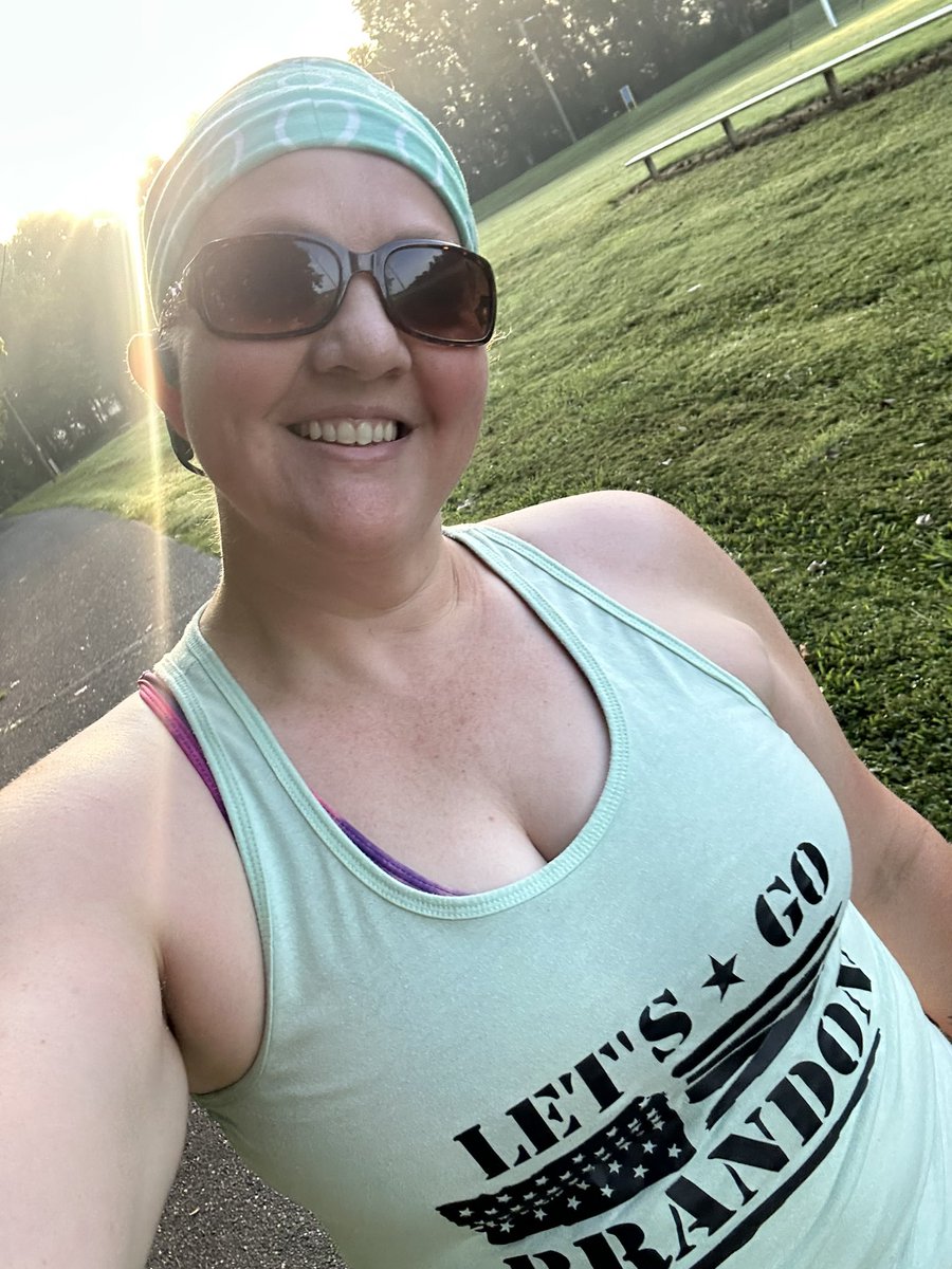 WifeOfCloud's tweet image. Muggy and foggy morning but another 5k in the books around the soccer field. LBG. #moveyourbody
