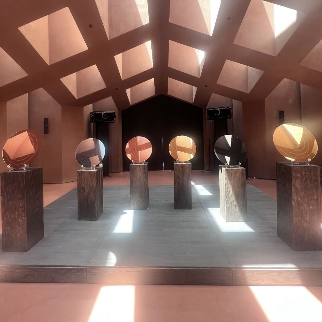 sashastiles's tweet image. good morning from the ritual space at scorpios bodrum. 🤍
thank you fish dossa for the photos!
#heartmantras
@hofagallery