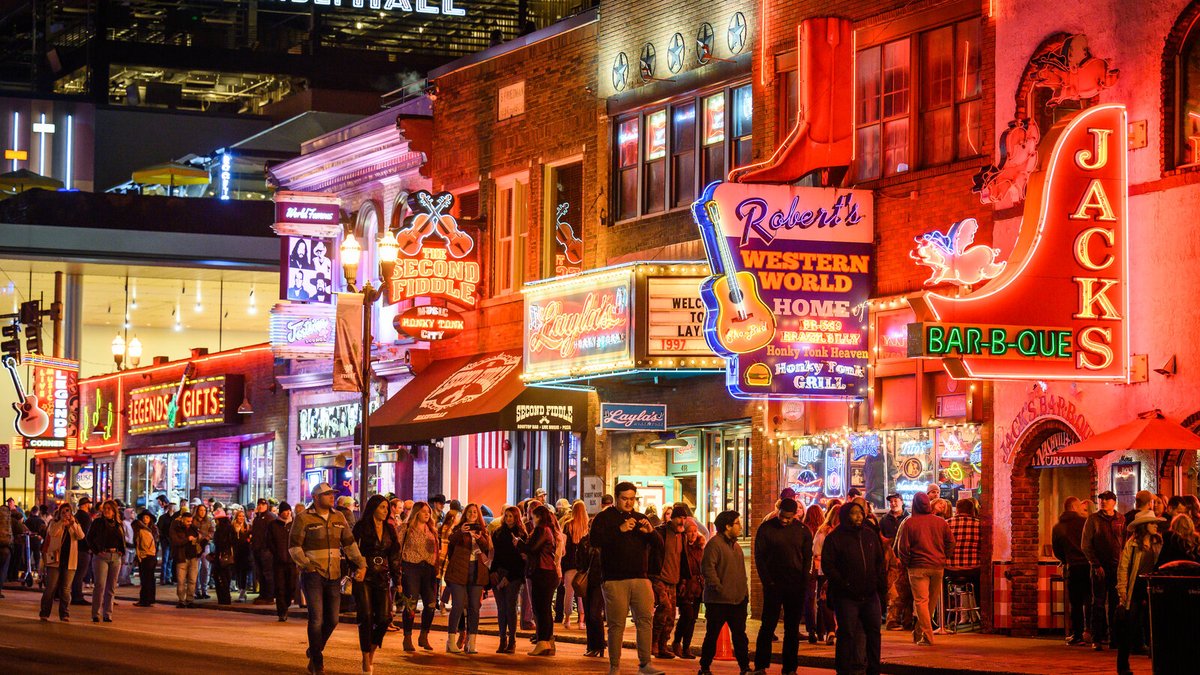 tinyurl.com/Nashvillefavor… America's Favorite City Is... Nashville?