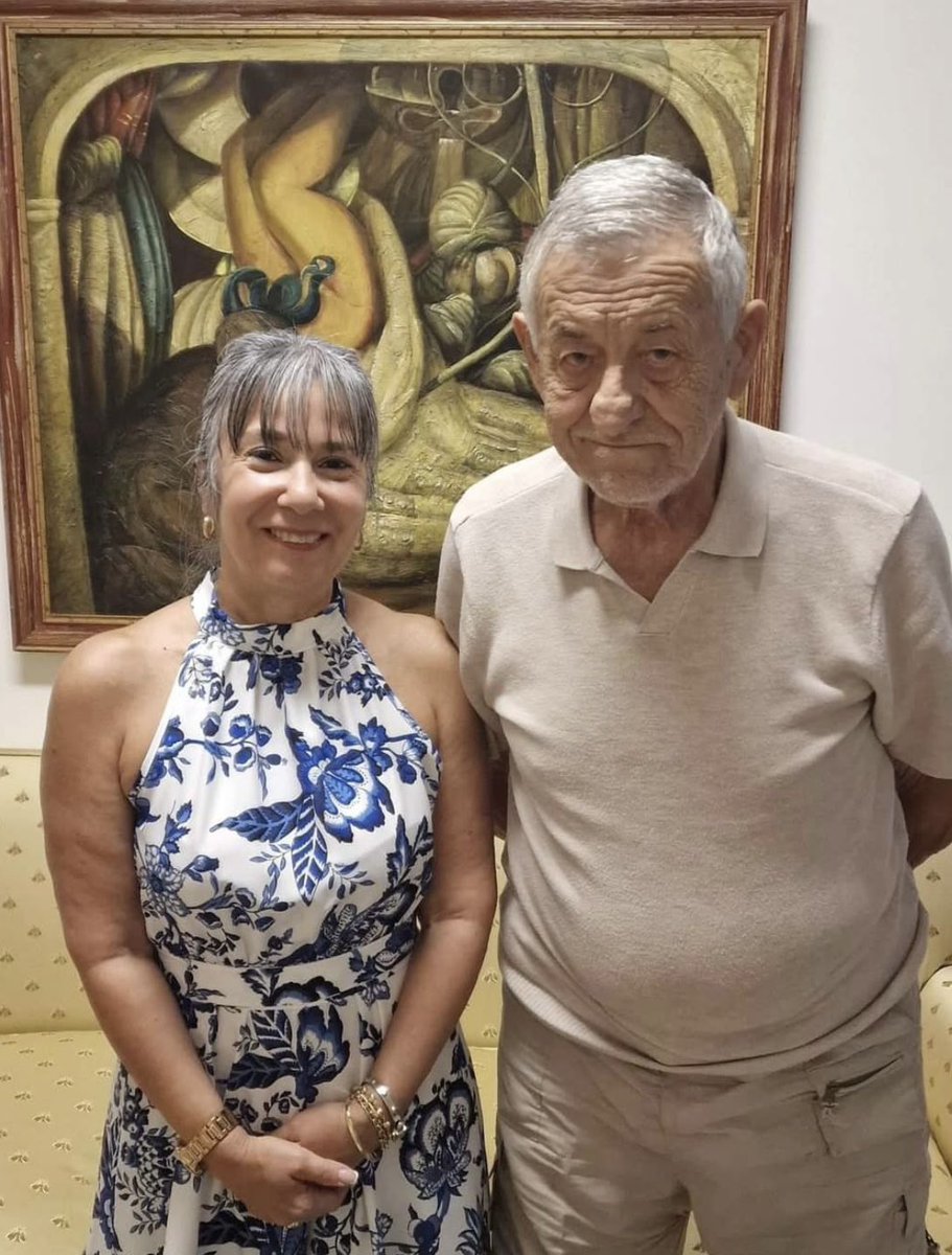 Oggi celebriamo gli 80 anni del nostro caro Luciano Iacovino, presidente della Villetta per Cuba. Una vita dedicata alla lotta rivoluzionaria e alla difesa del nostro Paese.
Tantissimi auguri!!!