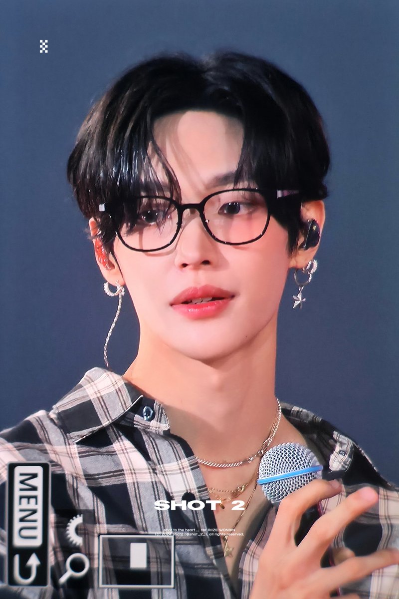 shot_2_'s tweet image. 250723 λλμπ(?) #λΌμ΄μ¦ #μλΉ #RIIZE #WONBIN