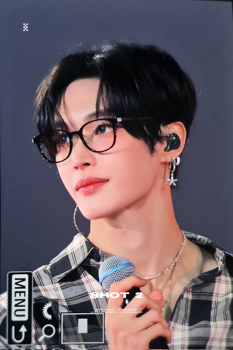 shot_2_'s tweet image. 250723 λλμπ(?) #λΌμ΄μ¦ #μλΉ #RIIZE #WONBIN