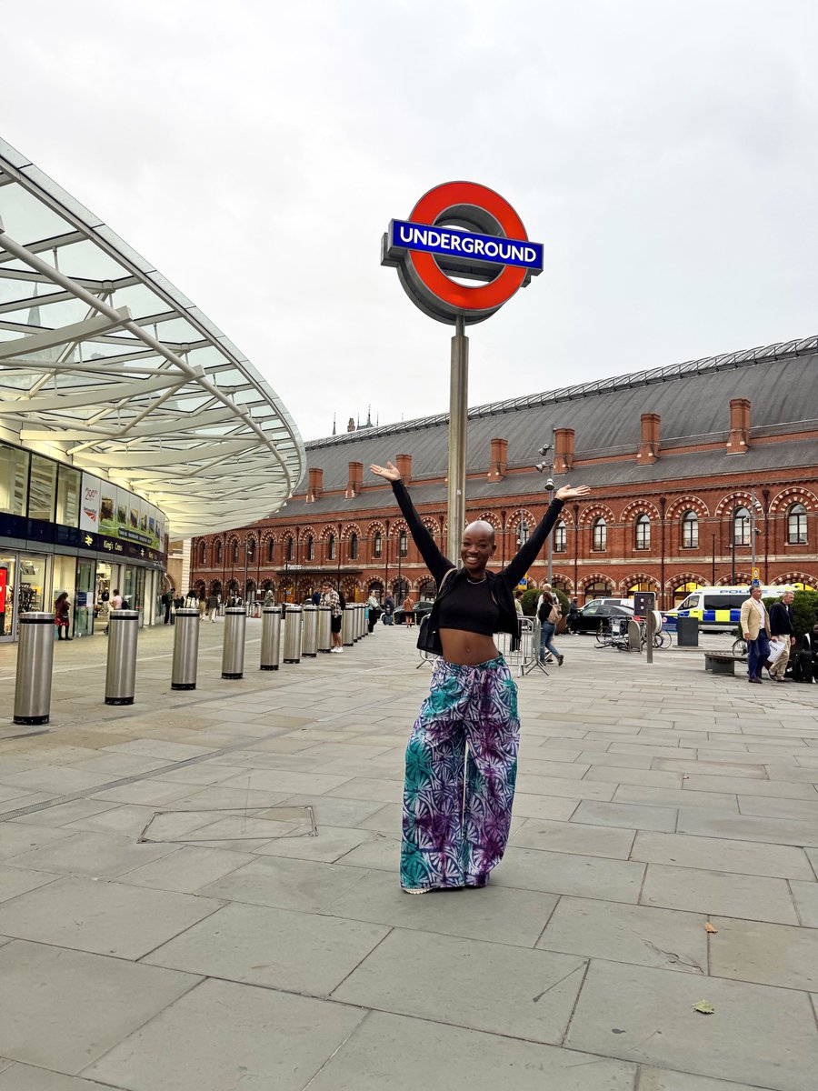 the_odditty's tweet image. Life update for Twitter fam…
-moved all my stuff into storage
-moved out of my NYC apartment
-been living my best life in London as a nomad 🇬🇧
-traveling for God knows how long