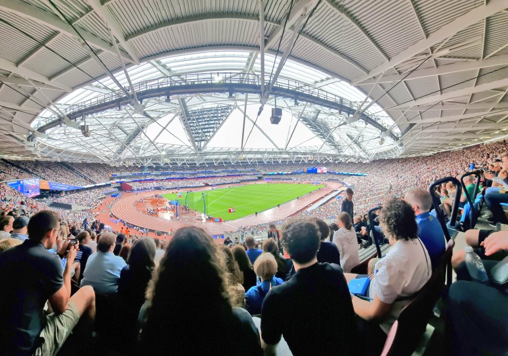 NoelDolphin's tweet image. I was at the @LondonStadium over the weekend for the Athletics. I was really impressed with how it's possible to manage 60,000 people leaving a stadium simultaneously and safely get them on trains at Stratford station, which is busy at the best of times.
