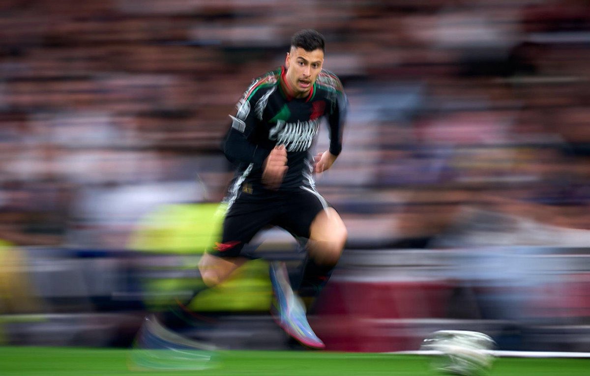 simiafc's tweet image. Gabriel Martinelli 1st half vs AC Milan
2 dribbles (most in match)
0 times dispossessed
4 recoveries
3 duels won
Back to his best 🇧🇷