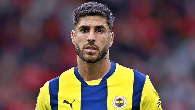 E_Y_O1's tweet image. 🚨 Anladığım kadarıyla Ali Koç, Yüksek Divan Kurulu toplantısına bir transferi yetiştirmeye çalışıyor. Oyuncunun Marco Asensio olması bekleniyor. Skriniar için ise bonservis pazarlıkları devam ediyor.