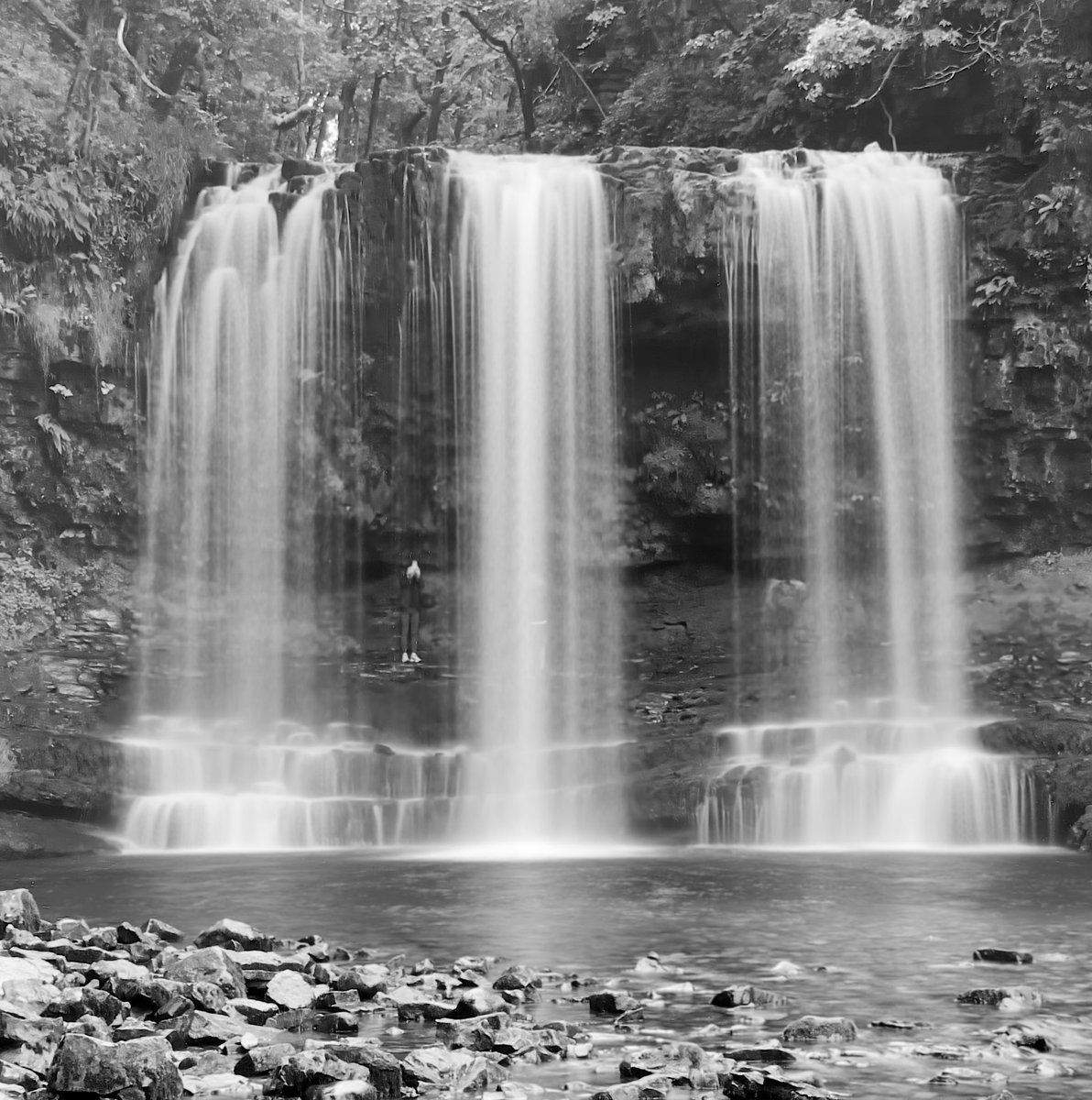 PMccoubrie's tweet image. Sgwd Yr Eira Waterfall in Wales on my old iPhone 11

If you have an iPhone, take a Live Photo then toggle the settings to “Long Exposure”.  Bingo. No need for a tripod and dSLR