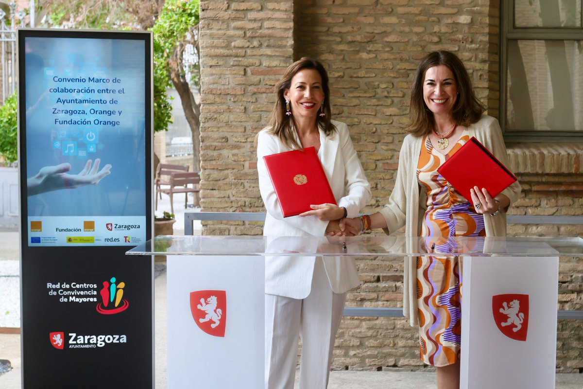 MASORANGE_ES's tweet image. 🤝 El @zaragoza_es, @orange_es y @fundacionorange se unen para impulsar la alfabetización digital con talleres gratuitos para todos los zaragozanos.
👩💻👴 Cursos prácticos, en grupos reducidos, dirigidos a mayores de 18 y especialmente a +60 años, para reducir la brecha digital…
