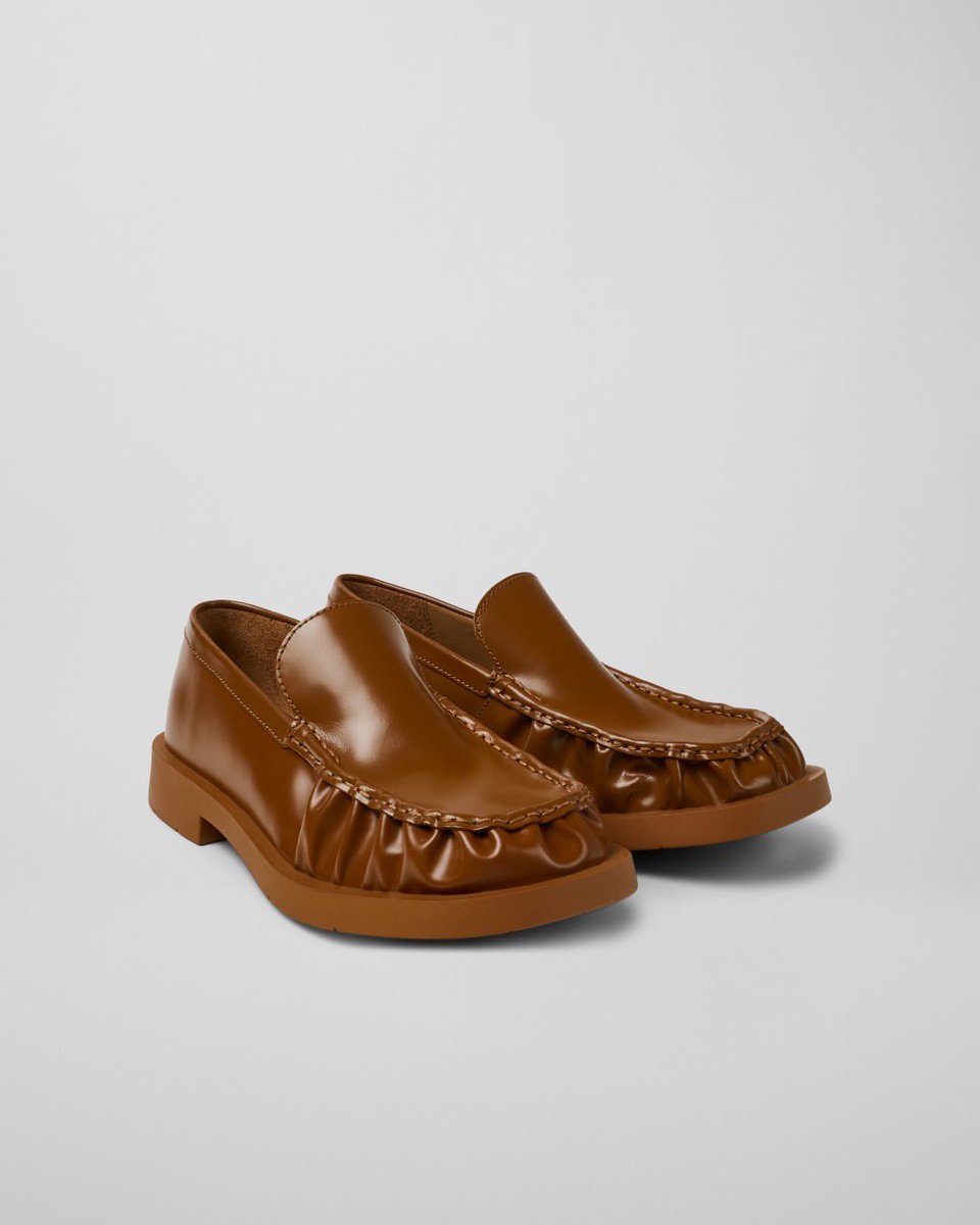 WALF_co's tweet photo. Camperlab Mil 1978 brown loafers 👍 https://t.co/TftNuqw9J8