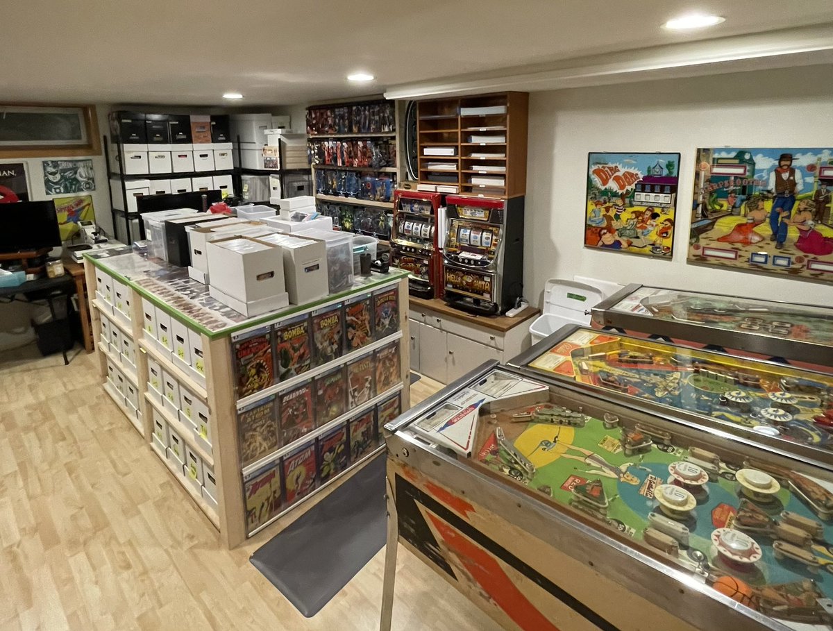 Fu3ar69's tweet photo. @oldarmycomicfan Me too - we need more space…. #Ihaveissues https://t.co/67AopE5de2