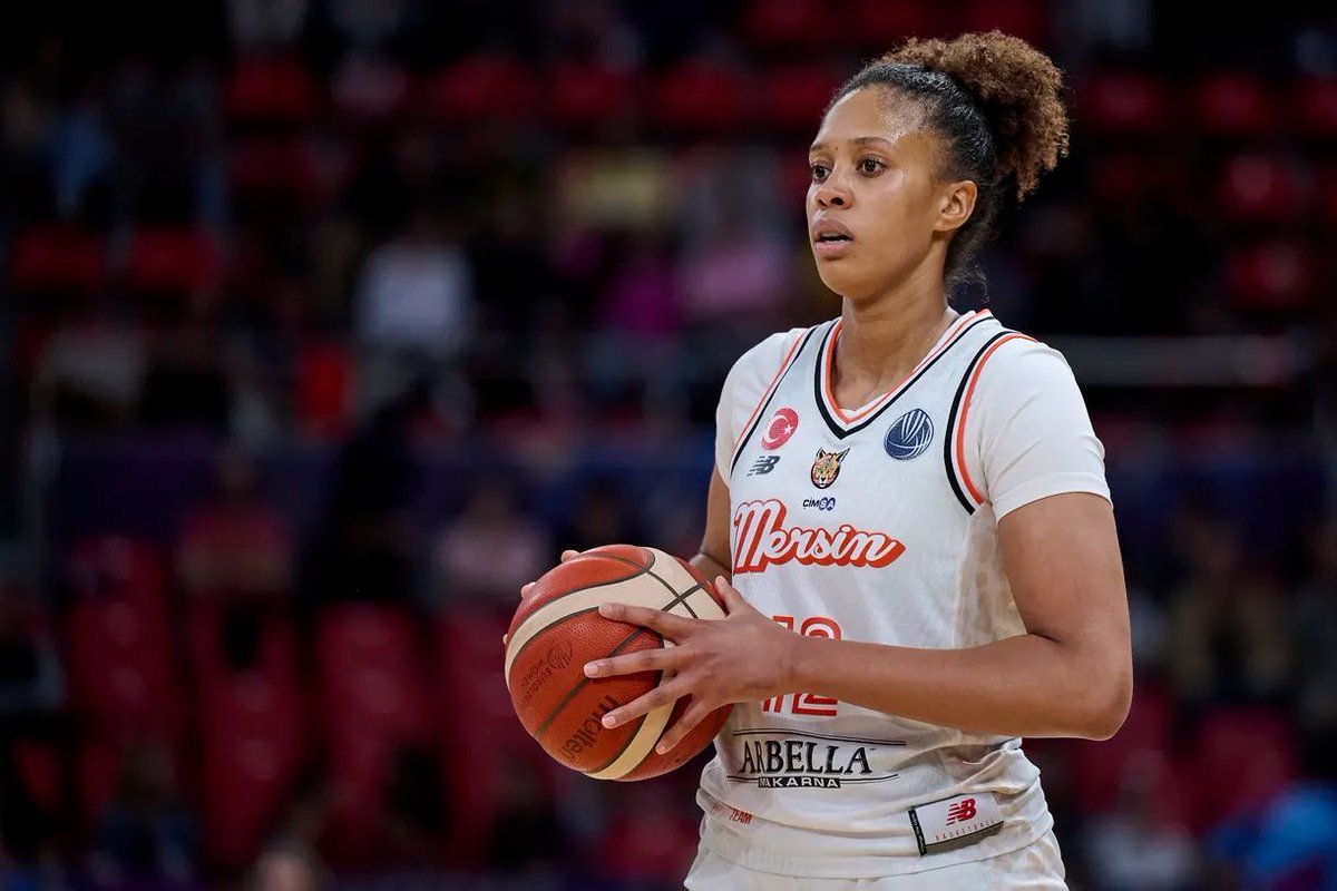 SwishAppeal's tweet image. Drafted No. 12 overall in the 2021 draft, is this promising French prospect finally poised for her #WNBA breakout?
Iliana Rupert will have the opportunity in Golden State, where she should fit right with a Valkyries team that prioritizes versatility: sbnation.com/e/24236893