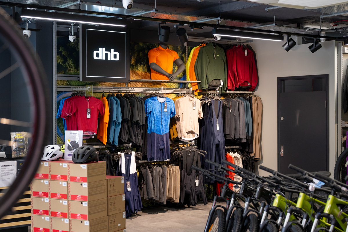 ZagDaily's tweet image. Specialist retailer @EvansCycles partners with national charity @WeAreCyclingUK to offer a ‘Recommended by Cycling UK’ product range.
Read more: zagdaily.com/trends/evans-c…