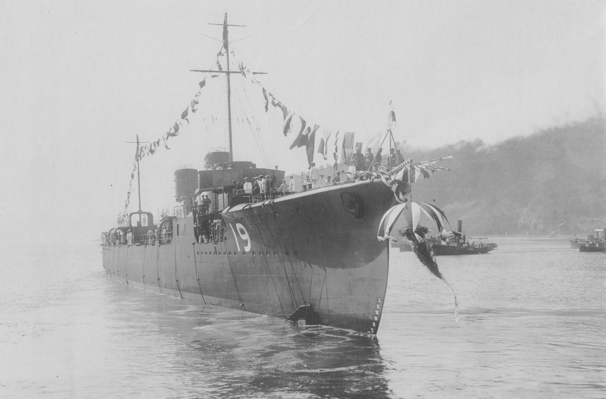 駆遂艦夕立　進水記念　佐世保海軍士官 希少】駆逐艦「夕立」 進水記念文鎮 昭和11年が入荷いたしました