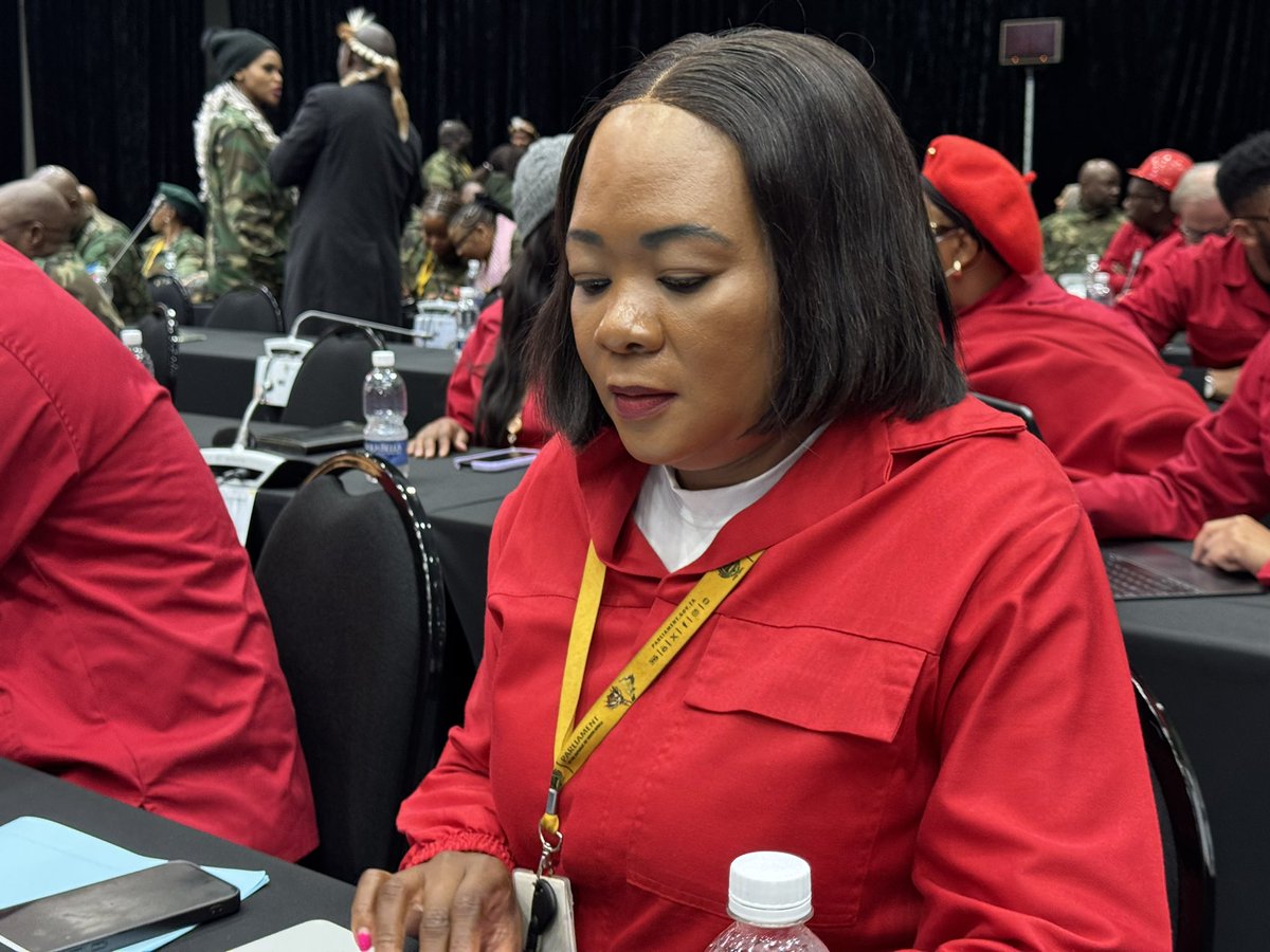 SixoGcilishe's tweet image. The EFF Battalion in parliament today.
The National Assembly is dealing with Appropriations Bill budget vote.
And of course the EFF rejects their austerity budget and demands a more pro-poor alternative.
#EFFinParliament