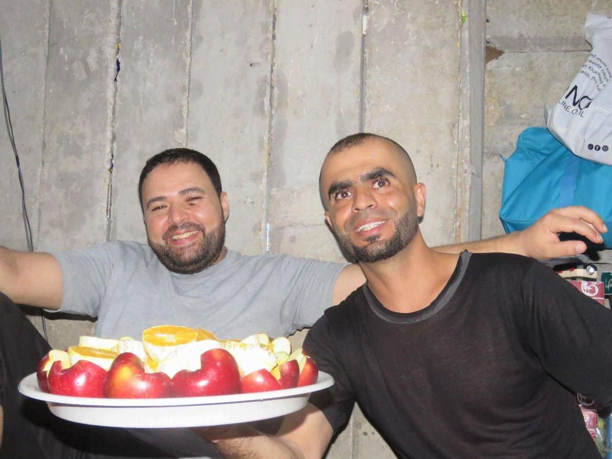 OliaOnX's tweet image. Hamas steals most of humanitarian aid sent to Gaza to feed Hamas terrorists in the tunnels.
Hamas doesn’t care about the rest of Gazans who live above the tunnels.
In the meantime, Israeli hostages are being starved and tortured.
