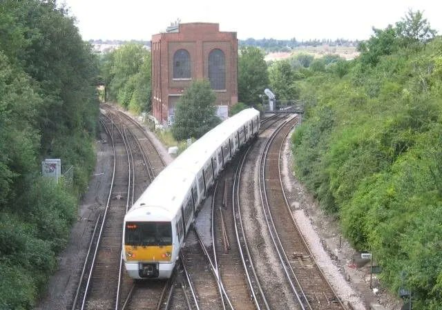 NetworkRailSE's tweet image. 🗓️Save the date! 🗓️
🛠️From Saturday 14 to Sunday 22 February (inclusive) 2026, we are carrying out a major rebuild of Dartford Junction, the busiest rail junction in Kent.
🚌Buses will replace trains between #Gravesend and #SladeGreen, #Barnehurst and #Crayford via #Dartford…