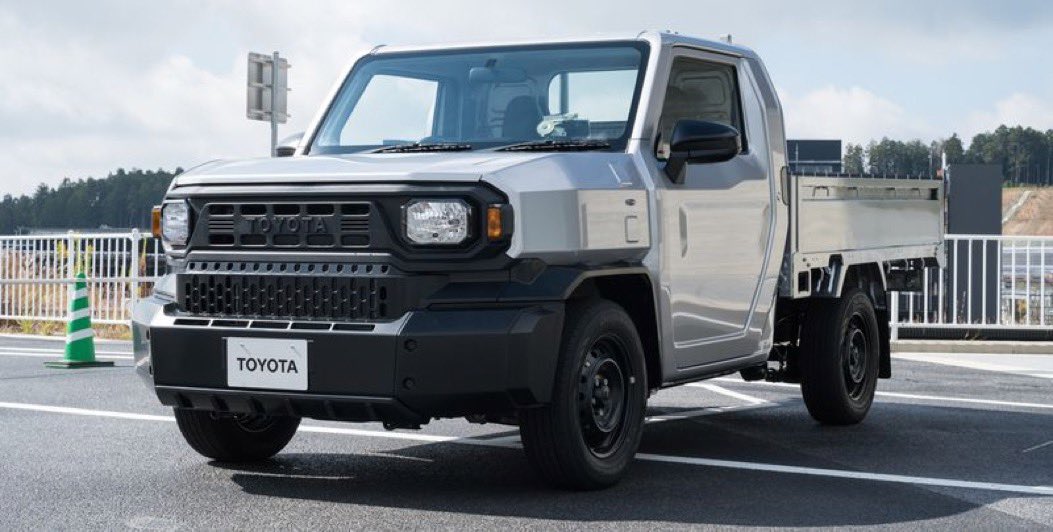 BlackLabelAdvsr's tweet image. Thanks to the new trade deal with Japan, Toyota can now start selling their $10,000 pickup trucks.
No wonder their stock is already up 8% on the news.