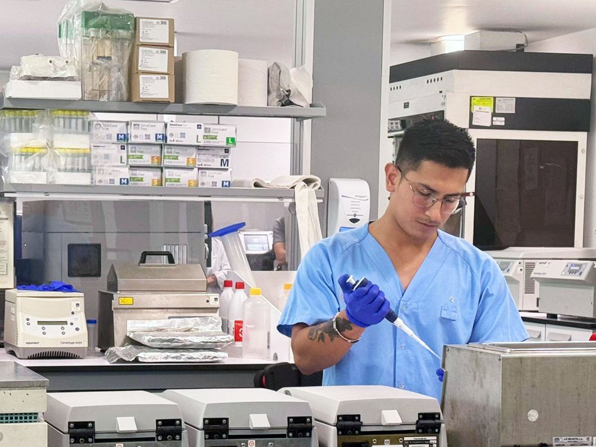 _BIST's tweet image. Top Spanish hospitals adopt the MAF Test, developed by @IRBBarcelona #spinoff @inbiomotion, to improve #BreastCancer treatment.
MAF helps determine which patients should be treated with bisphosphonates, improving prognosis & survival.
#BISTCommunity
➡️ bist.eu/top-spanish-ho…