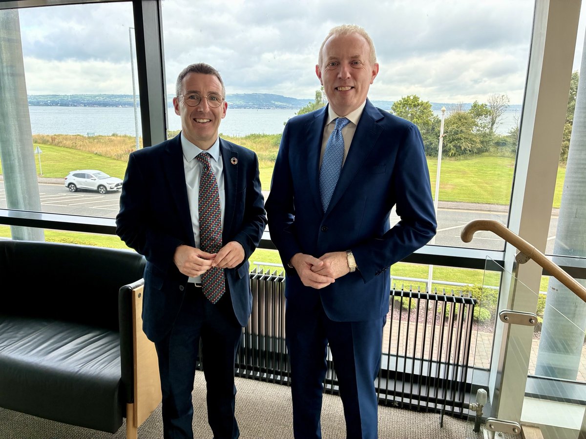 DeptCEE's tweet image. Timmy Dooley met with Andrew Muir during his visit to Northern Ireland. The Ministers were in Carrickfergus Marina to witness the reintroduction of the native oyster by @UlsterWildlife . The visit builds on cross-border collaboration on shared environmental and marine priorities.