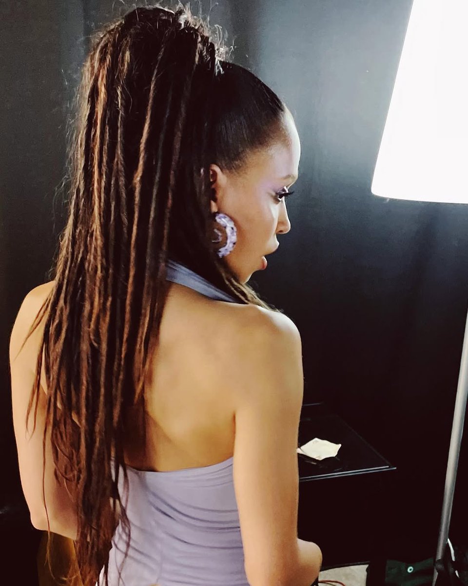 FKAY0NCE's tweet image. FKA twigs for Viktor&Rolf’s ‘Good Fortune’ perfume launch party (2022)