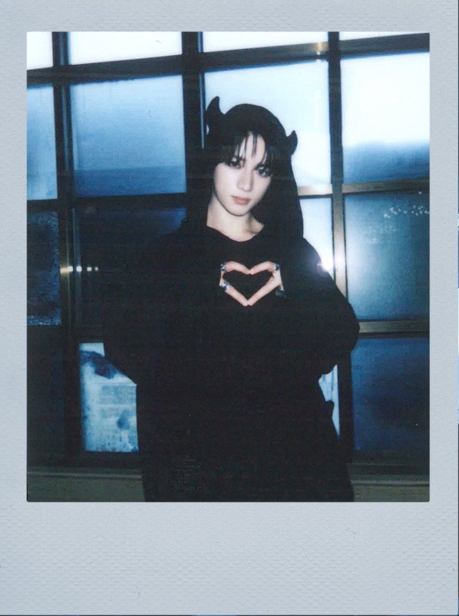 cbgcentric's tweet image. TXT #BEOMGYU “Beautiful Strangers' MV Photo Sketch (Instant Photo ver.)