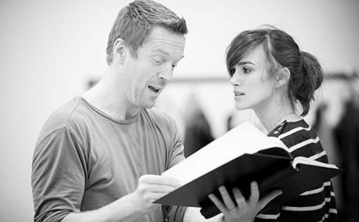 FanFunDamian's tweet photo. Throwback Thursday! We re-visit Damian Lewis as Alceste in The Misanthrope on stage: https://t.co/TLSy7jKvYU #DamianLewis #KeiraKnightley #London #WestEnd #Moliere #Alceste #TheMisanthrope (here's a picture from the rehearsals) https://t.co/7sI5nEZyHb
