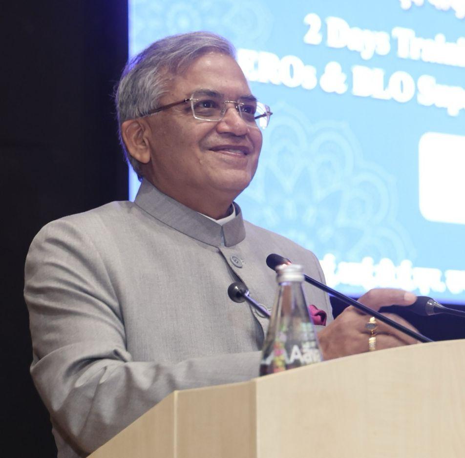 Phase-I of Bihar SIR nears completion

✅98.01% Electors have been covered

Electors
20 lakh deceased
28 lakh perm. migrated
7 lakh enrolled at more than one place
1 lakh untraceable
15 lakh Forms not returned
90.89% Forms recd &amp; digitised

Read more : eci.gov.in/eci-backend/pu…