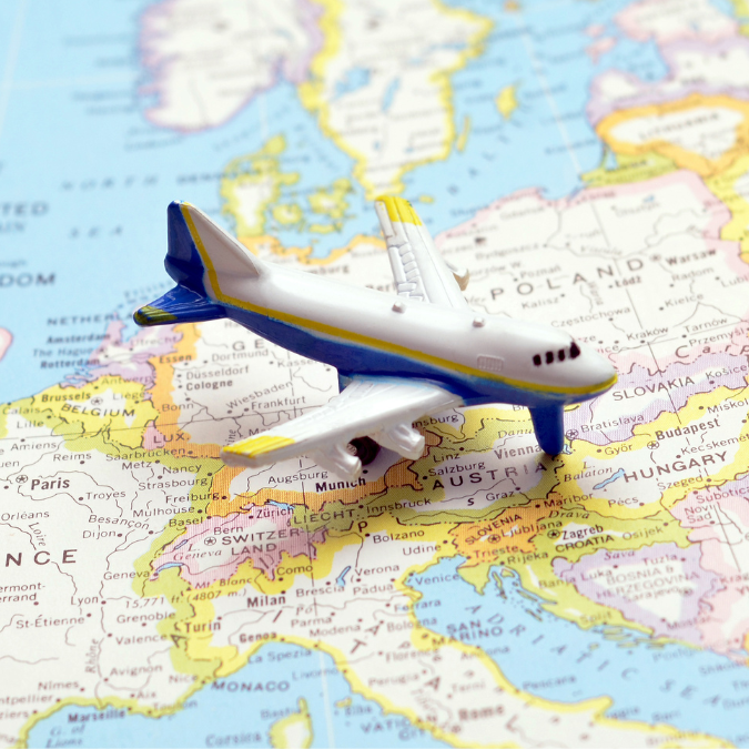 EuropeDirectTGN's tweet image. Viatjar per la #UE té molts avantatges:
🎫Targeta Sanitària Europea
📱Roaming sense sobrecosts
🛂Lliure circulació dins l’espai Schengen
🌐Assistència consular d’altres països de la UE
🎟️Descomptes amb el Carnet Jove Europeu
📚Reconeixement d’estudis
Bon viatge!🌞🚄