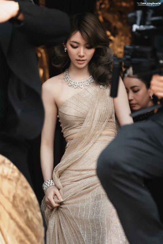 OrmKorn Union (@ormkornunion) on Twitter photo 💥 BOOM TAG TIME! 💥
Let’s copy and paste Mami 🙏🏽
“The way she wears Bvlgari like it was made for her”
ORM BVLGARI HIGH JEWELRY
#OrmxBvlgariTrunkShowSG
#ออมกรณ์นภัส #Ormkornnaphat
<a href="/ormmormm/">orm kornnaphat🌈</a> 💥 BOOM TAG TIME! 💥
Let’s copy and paste Mami 🙏🏽
“The way she wears Bvlgari like it was made for her”
ORM BVLGARI HIGH JEWELRY
#OrmxBvlgariTrunkShowSG
#ออมกรณ์นภัส #Ormkornnaphat
<a href="/ormmormm/">orm kornnaphat🌈</a>