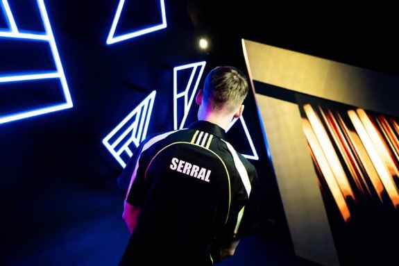 shanfrra's tweet image. من الواضح ان فيه لبس في لعبة StarCraft 2 فراح اشرح اهم المرشحين للقب
أقوى لاعبيْن بالعالم والي بنسبة 80% النهائي بينهم Serral و Clem
Serral بالذات هو تقريبًا الوحيد الي قدر ينافس هيمنة الكوريين ويكسرها في بعض الأحيان
Clem لاعب قوي جدًا وحامل اللقب ومنافس شرس
نجي للاعبين…