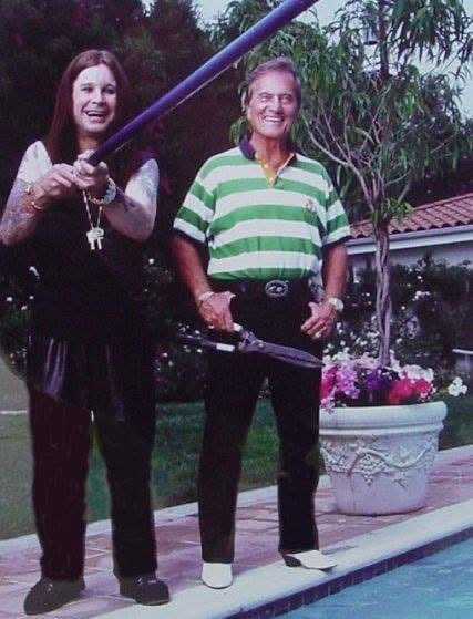 soulrideblog's tweet image. Ozzy Osbourne and Pat Boone were neighbours for 2 years. Both had nothing but nice things to say about the other. Pat never beefed when Ozzy & Co. would crank it up.